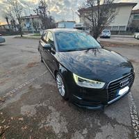 Audi A1 1.6 TDI 116 CV Admired – Interni Exclusive