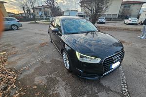 Audi A1 1.6 TDI 116 CV Admired – Interni Exclusive