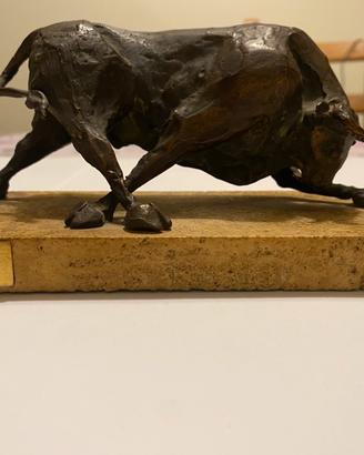 Statuetta in bronzo Toro