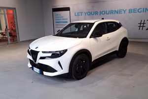 Alfa Romeo Junior 1.2 145 CV Hybrid eDCT6