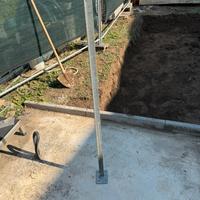 20 pali in ferro zincato con piastra e diagonale