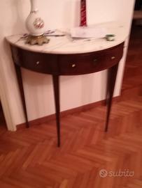 Console con piano superiore in marmo