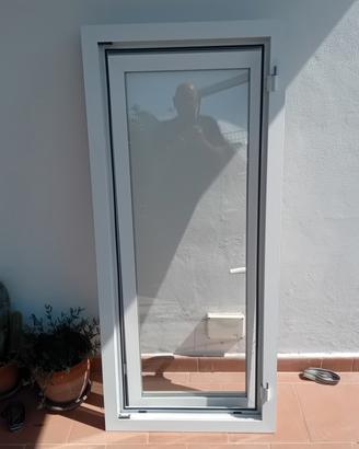portoncino infissi alluminio bianco 
