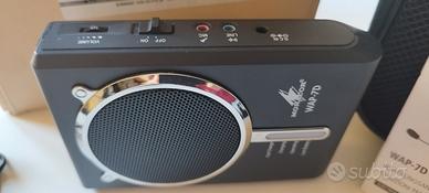 Amplificatore portatile con microfono ad archetto.