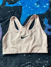Top sportivo nike