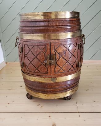 Minibar in legno antico