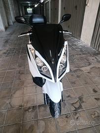 Kymco downtown 125 anno 2009