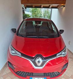 Auto ZOE elettrica