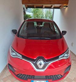 Auto ZOE elettrica