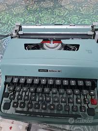 Macchina da scrivere Olivetti L32
