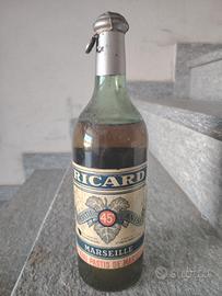 Bottiglia vintage di Pastis