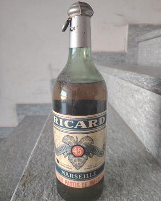 Bottiglia vintage di Pastis