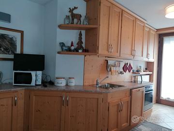 Bilocale arredato posizione centrale posto auto