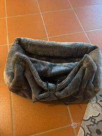 Cuccia gatto termosifone