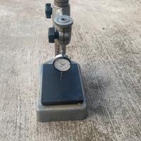 Portacomparatore con comparatore alpa antiurto