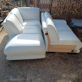 Divano in pelle ad angolo