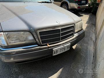 MERCEDES C180