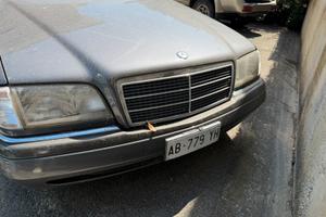MERCEDES C180