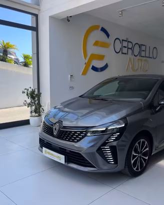 RENAULT Clio TCe 90 CV 5 porte Techno da €169,00