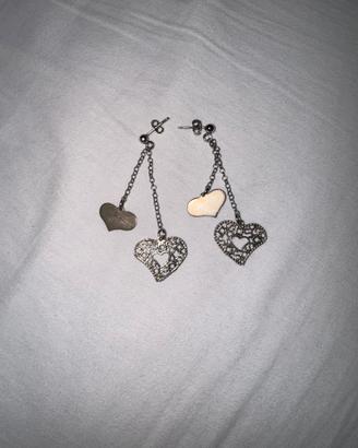 Orecchini pendenti con cuori