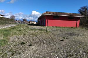 Immobile di 247 m² con 1 locale a Artena