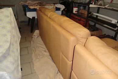 DIVANI 3 + 2 IN PELLE