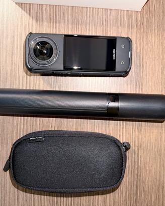 INSTA360 X4