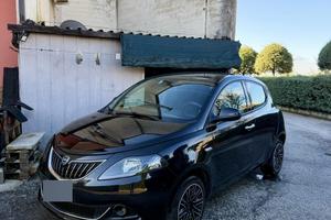 LANCIA Ypsilon 1.2 69 CV 5 porte GPL Ecochic Gold