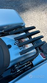 Portapacchi Stealth nero per Harley Touring