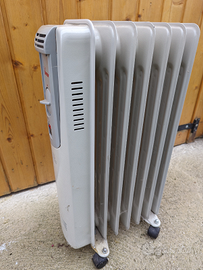 Termosifone elettrico con rotelle