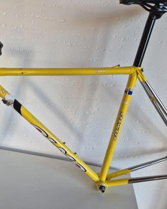 Telaio OLMO Sintex + Forcella OCLV Carbon + Chorus