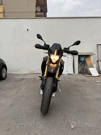 Aprilia dorsoduro 750