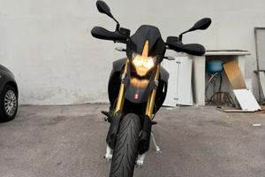 Aprilia dorsoduro 750