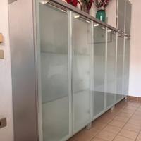 Mobile con mensole uso cucina o sala più tavolo