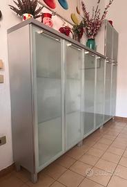 Mobile con mensole uso cucina o sala più tavolo