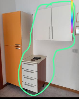  cameretta, vetrinette, scaffali,tavoli