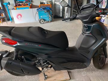 Piaggio Beverly S 310