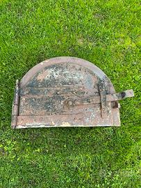 Porta tagliafuoco in ferro antico per forno legna