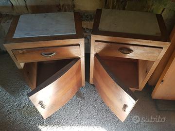 comodini antichi legno 