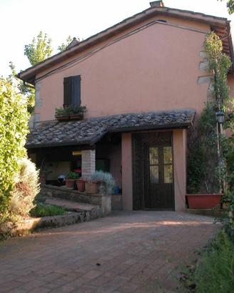 Villa di 120 m² con più di 5 locali a Amelia