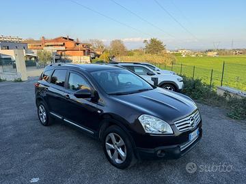 Nissan Qashqai Qashqai+2 2.0 dCi DPF Visia