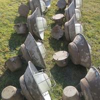 LAMPADA INDUSTRIALE COMPLETA IN BUONO STATO