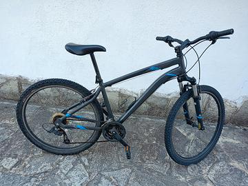 Mountain-bike Rockrider ST 100 