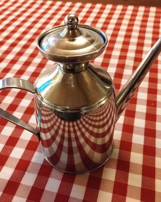 Oliera Brandani in acciaio. Da 650ml
