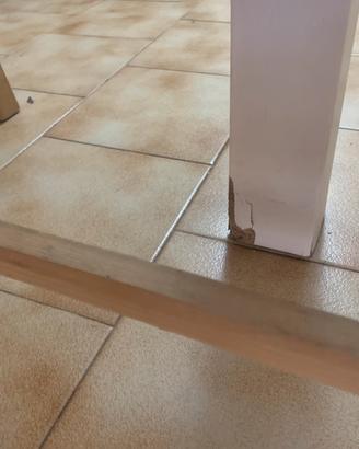 Tavolo bianco legno