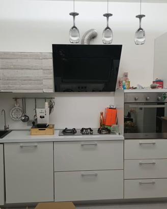 Cucina DEL TONGO con elettrodomestici