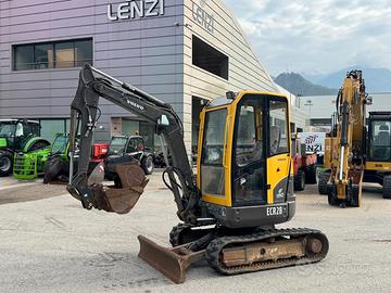 MINIESCAVATORE VOLVO ECR 28