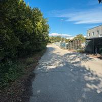 Piazzale uso parcheggio/rimessaggio roulotte