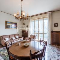 VILLA MONOFAMILIARE CON GIARDINO PRIVATO