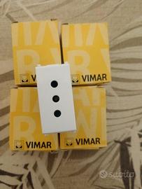 Presa Vimar Plana 14202 2P+T 16A P17